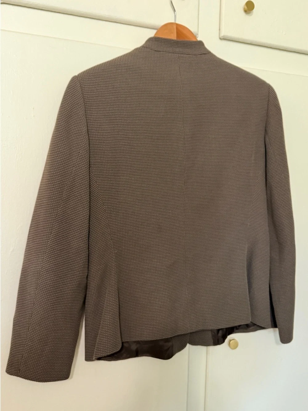 Giorgio Armani Women's Dark Brown Tailored Blazer - Picture 4 of 6